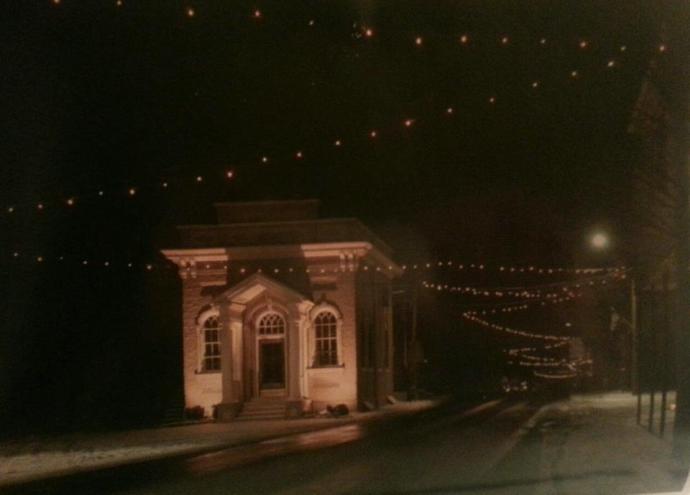 734810_4097125155559_1312899396_n