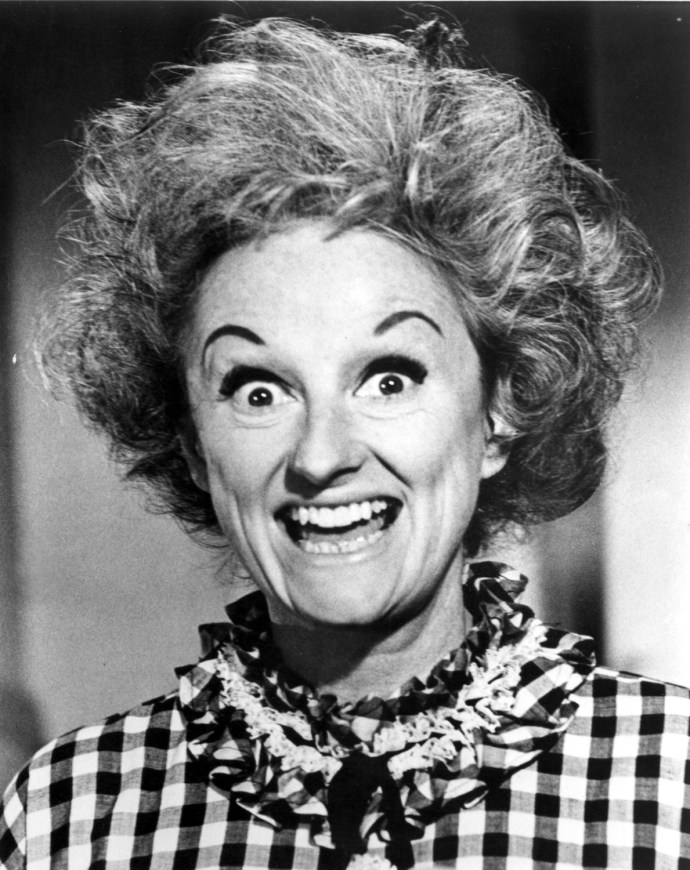 phyllis-diller-before-the-nose-job